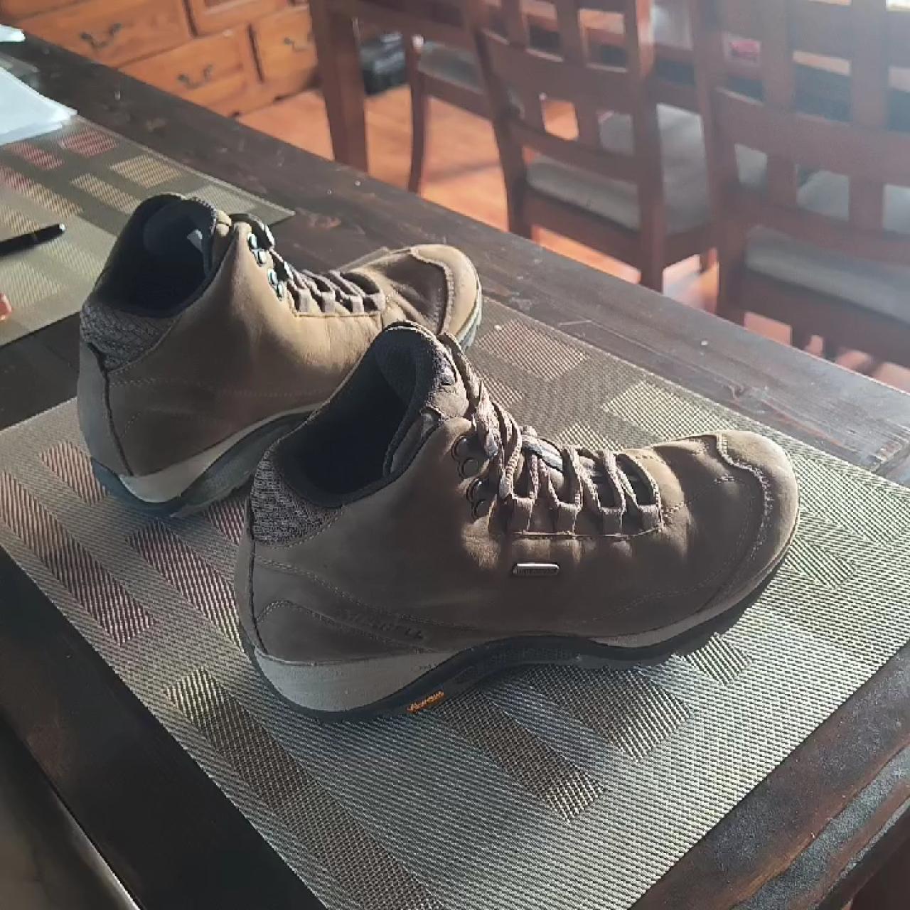 item listed by wehaveyourshoes
