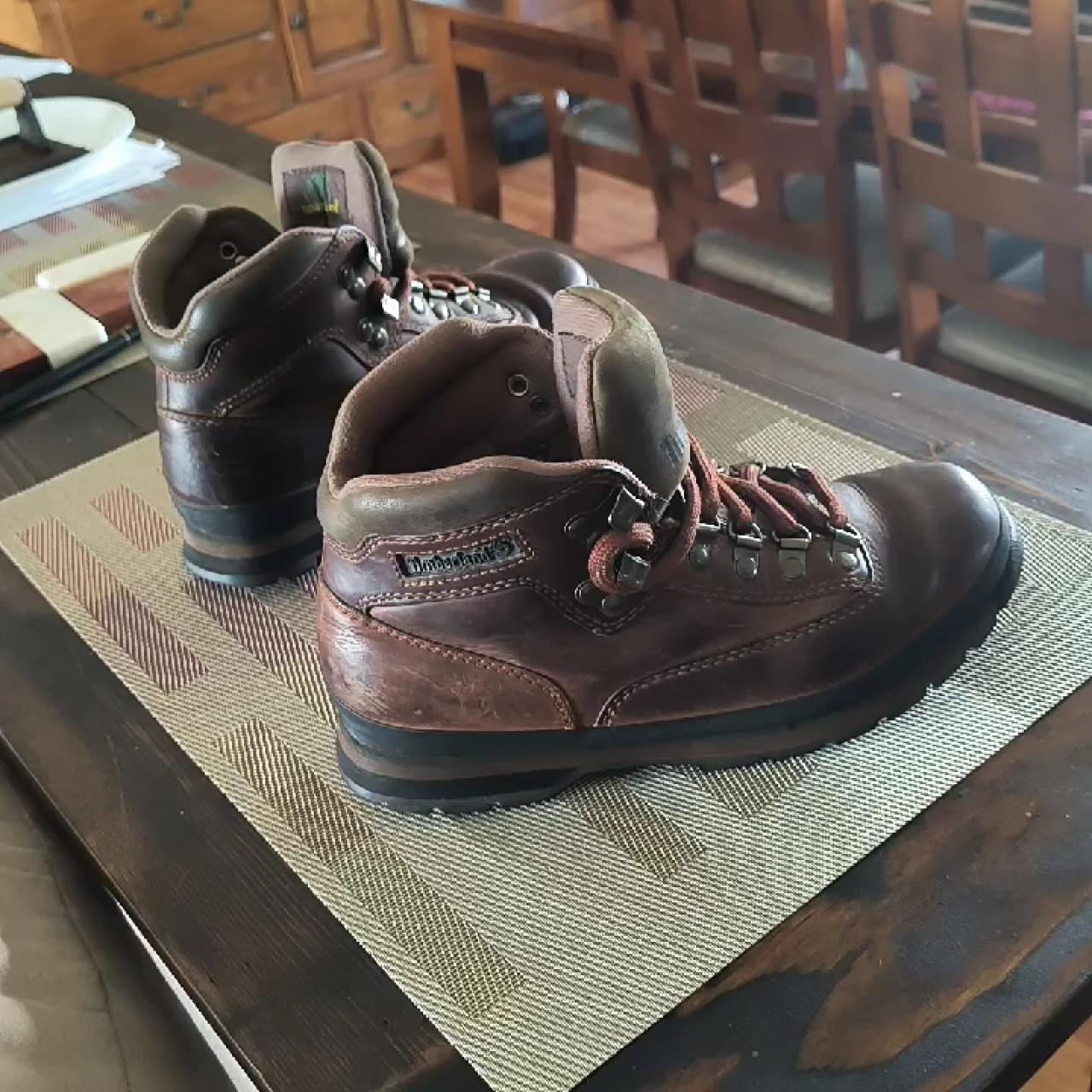 item listed by wehaveyourshoes