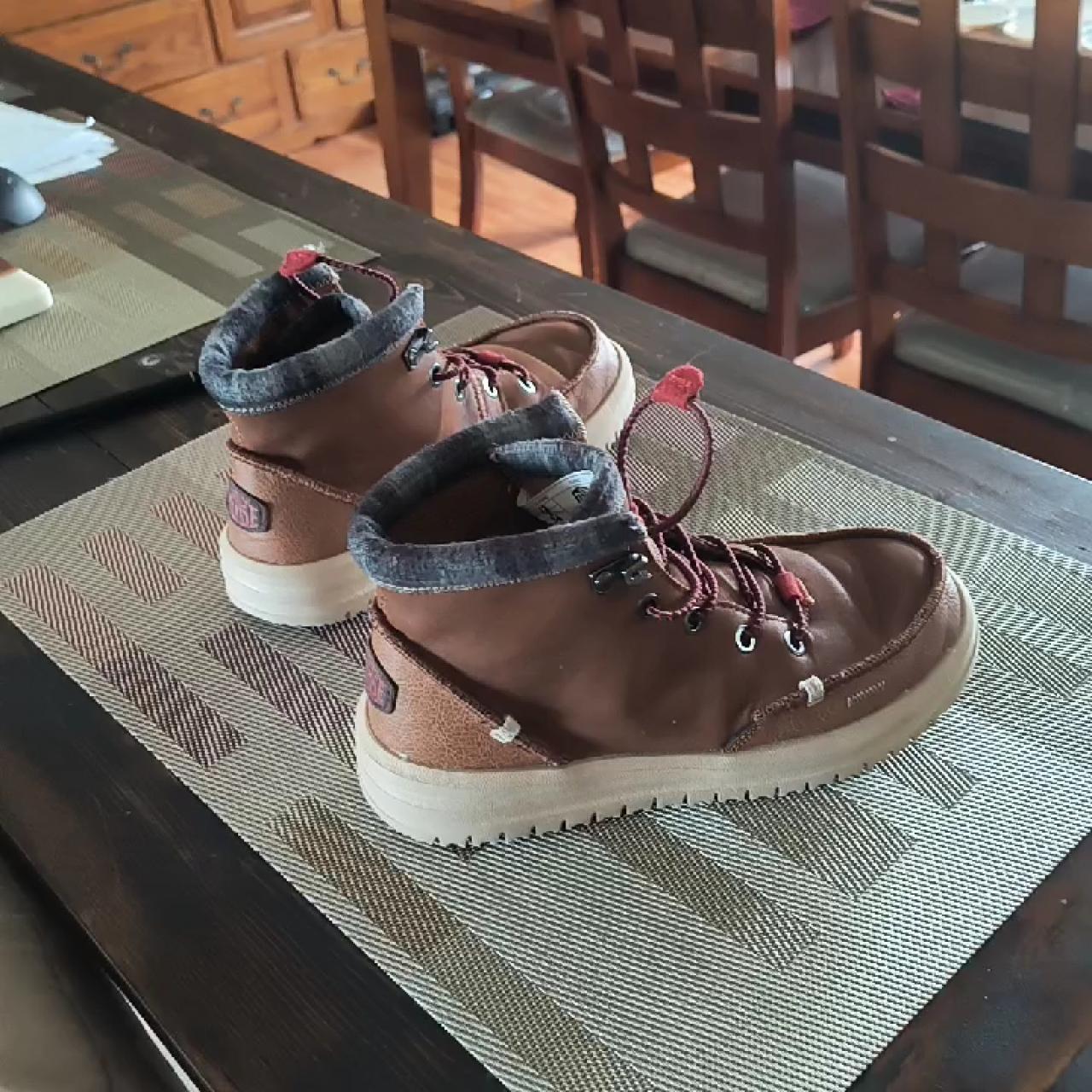 item listed by wehaveyourshoes