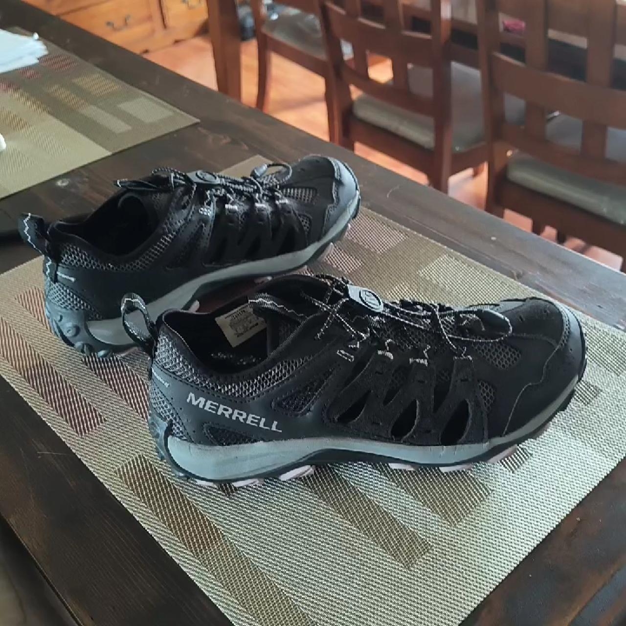 item listed by wehaveyourshoes