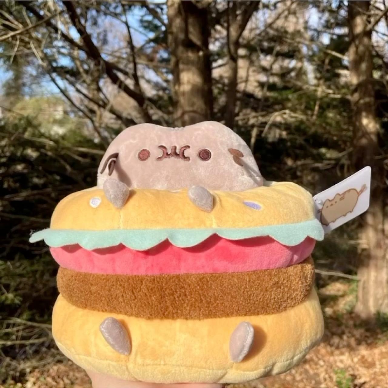 pusheen burger plush