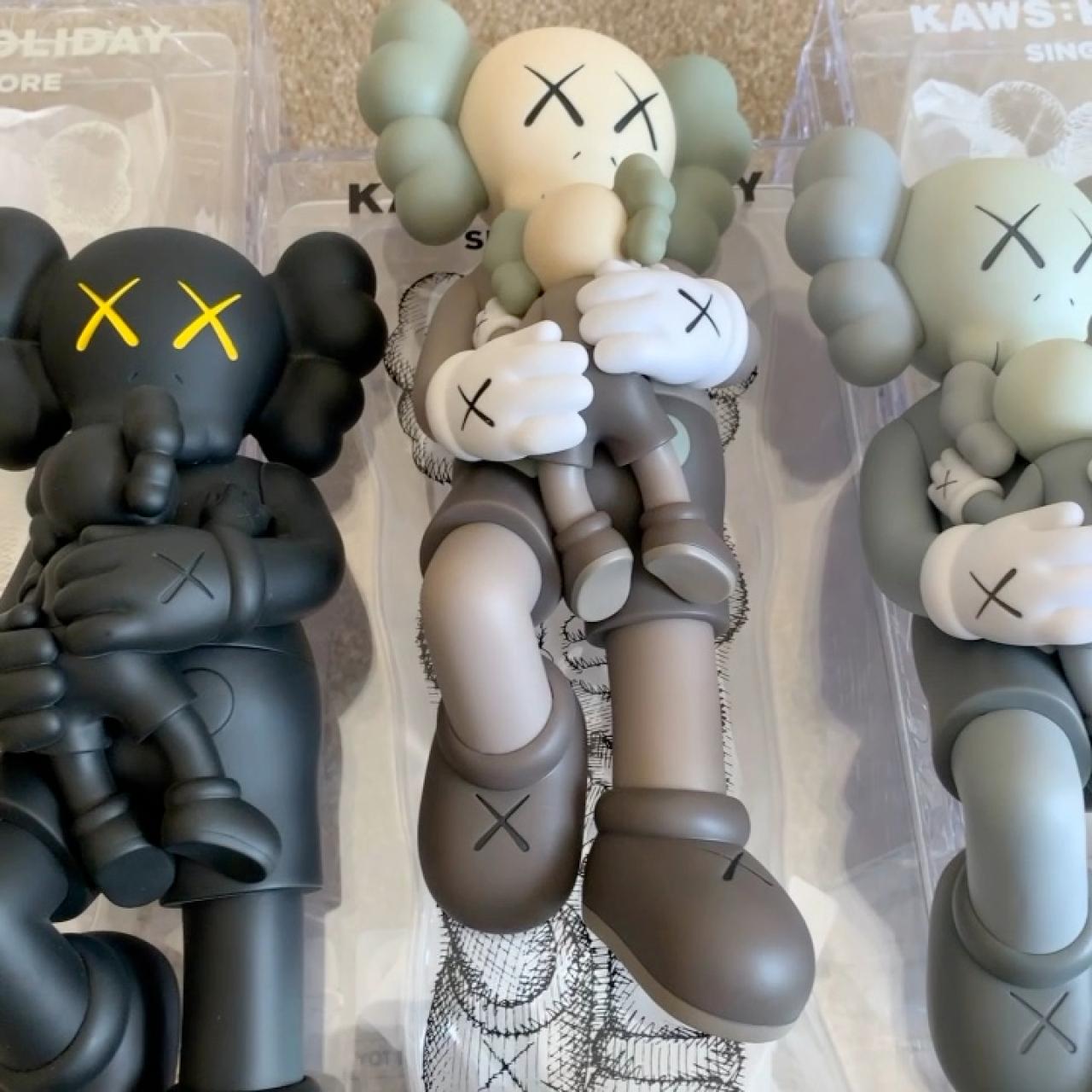 KAWS Sculptures for sale - Holiday Singapore (Brown) – ARTETRAMA