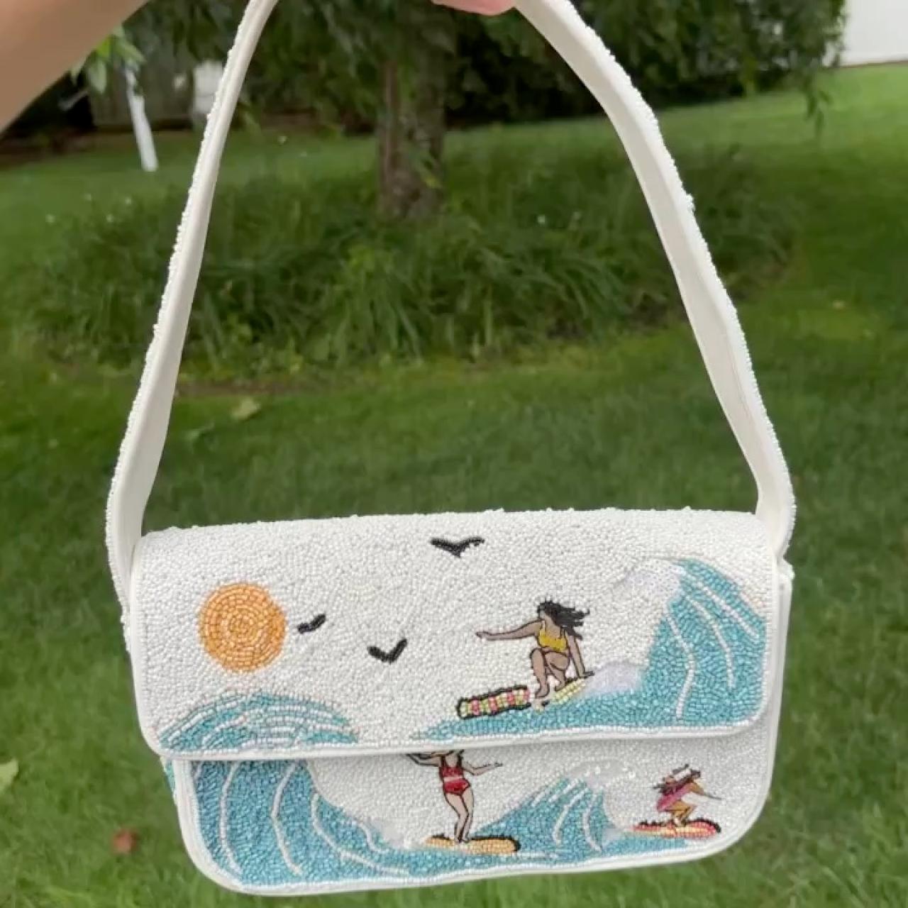 item listed by the_closet_curator