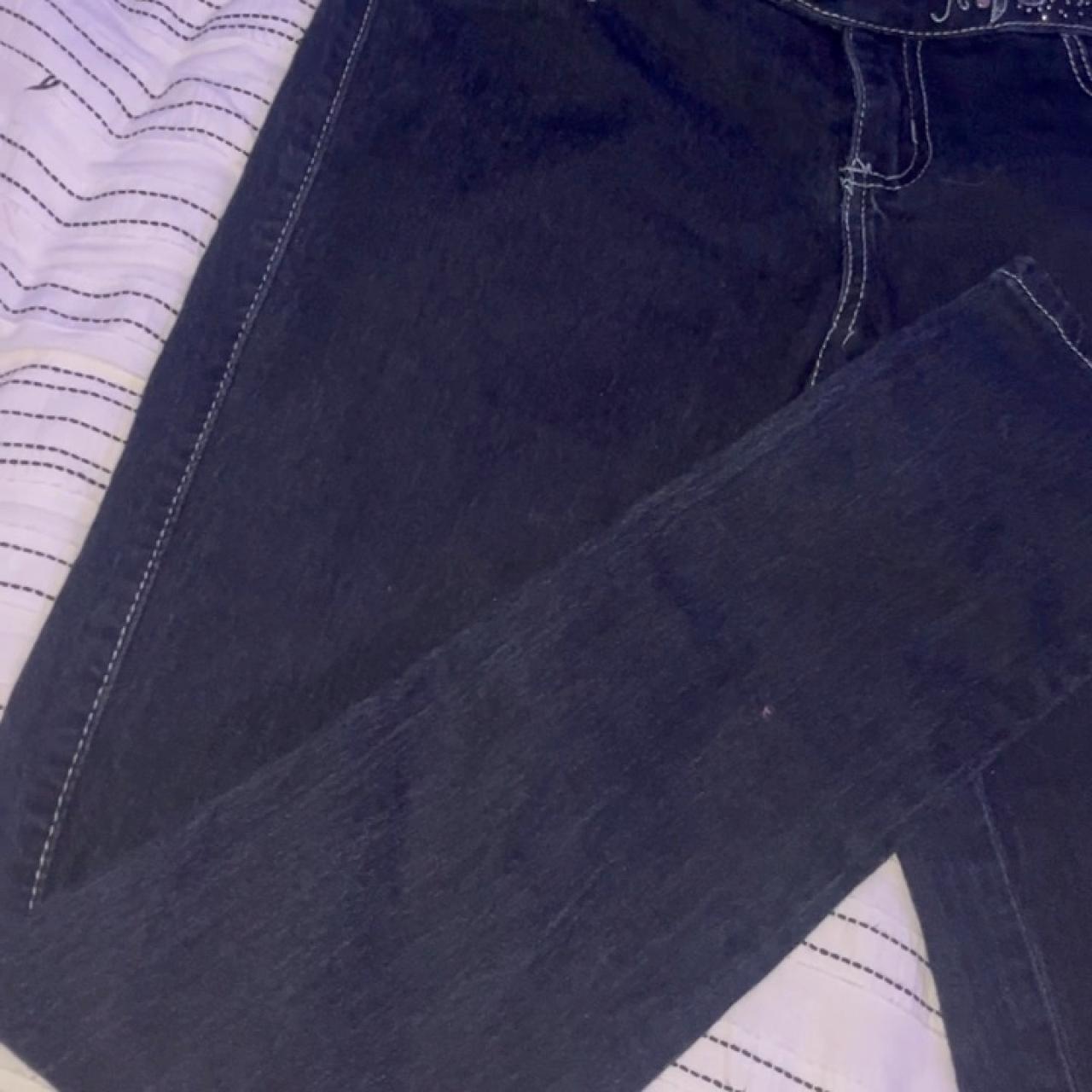 item listed by p1iistolss_