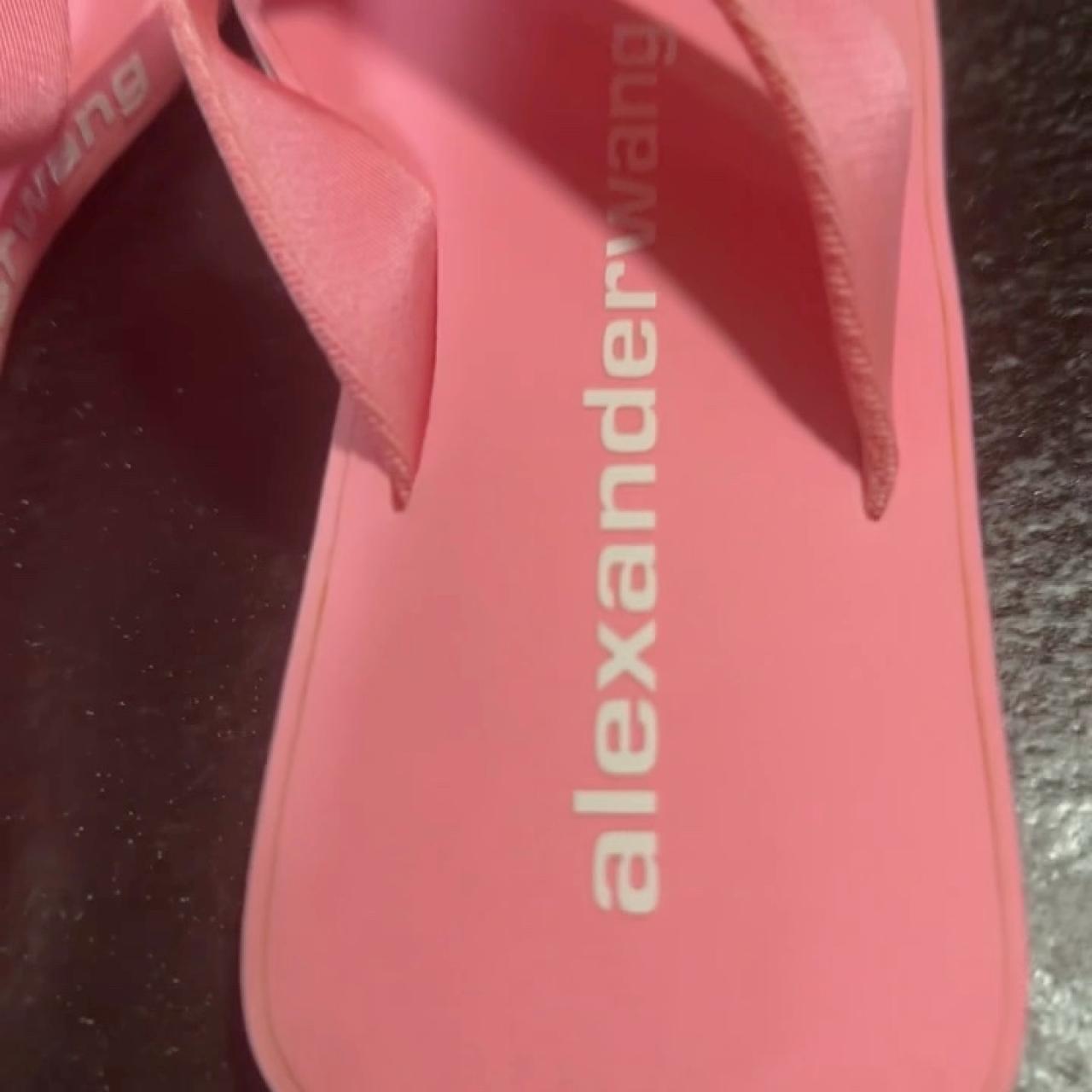 item listed by thebeeshop718