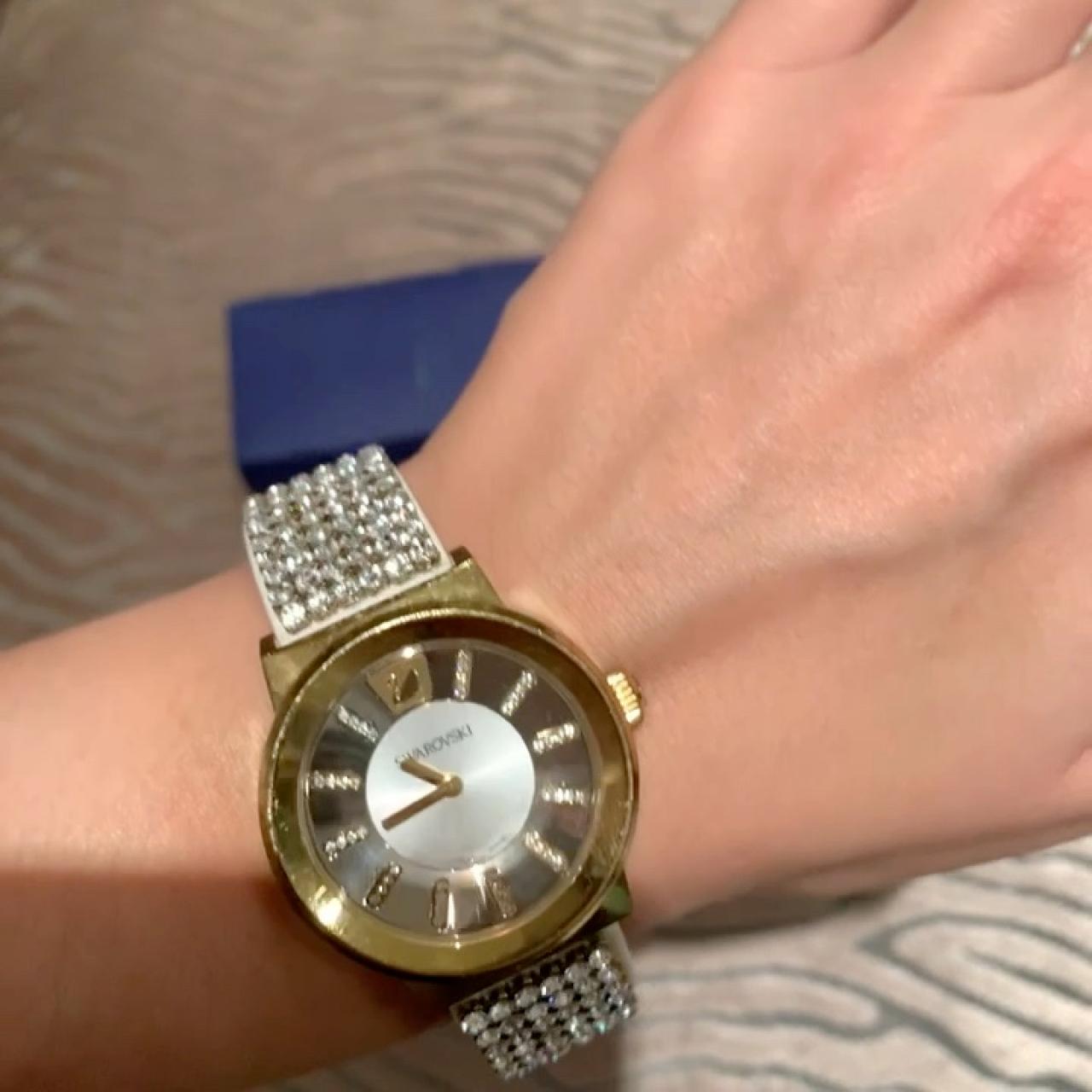 【2025福袋】 - condition Perfect 🦢✨ Watch Swarovski Gold Silver & 時計