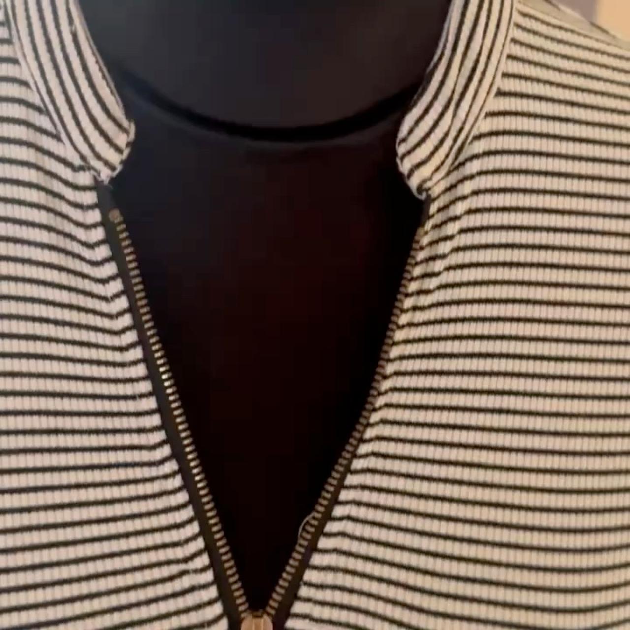 item listed by luxevibemarket