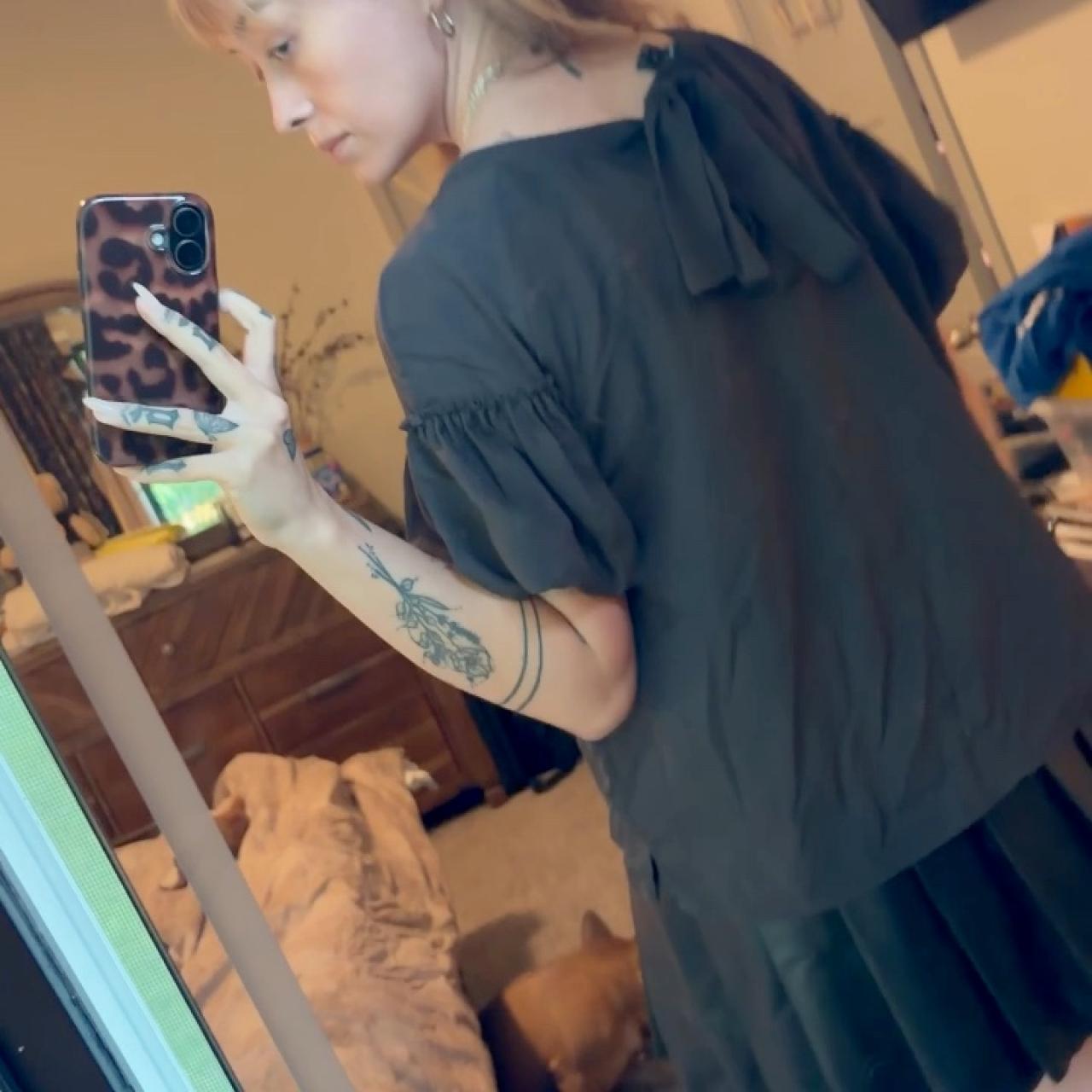 item listed by freeeeetoobejessi