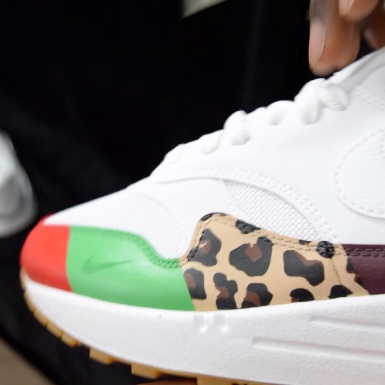 nike air max master friends and family