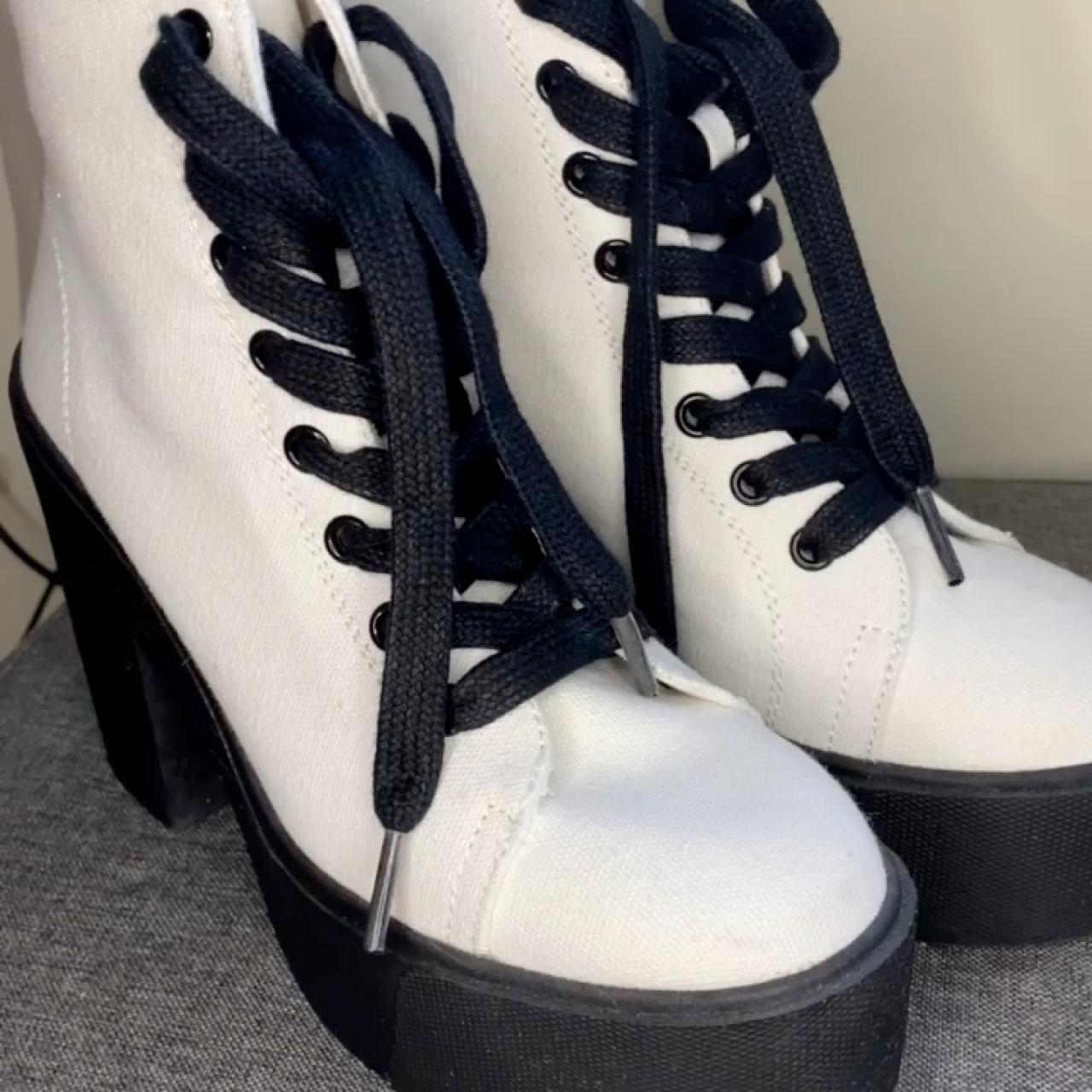 🤍🖤CHUNKY B&W PLATFORM BOOTIES From Forever21.... - Depop