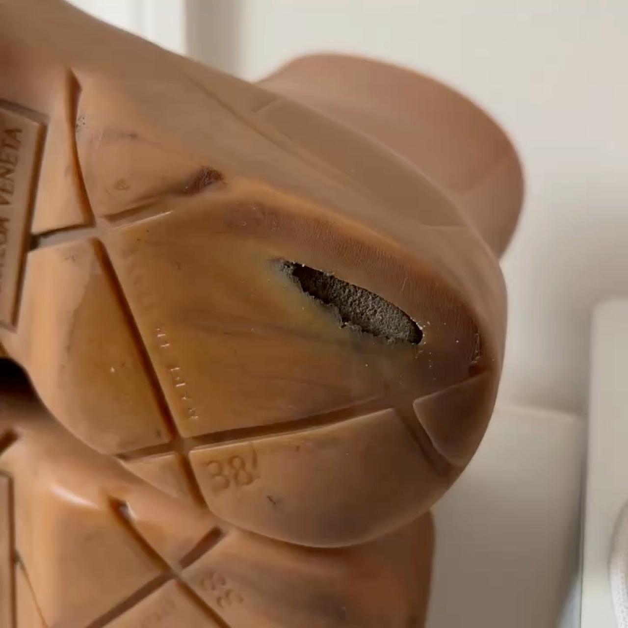 item listed by closetsaleeee