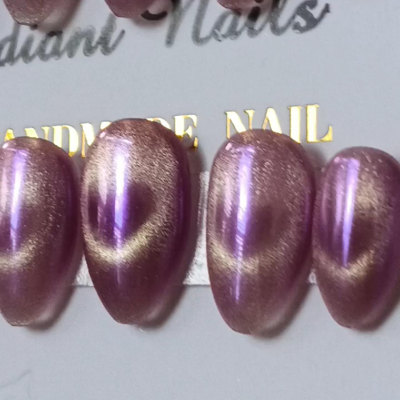 item listed by radiant_nails