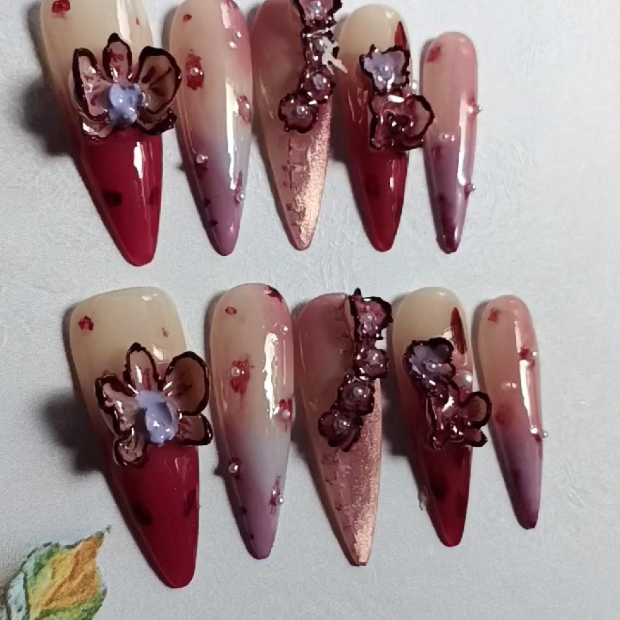 item listed by radiant_nails