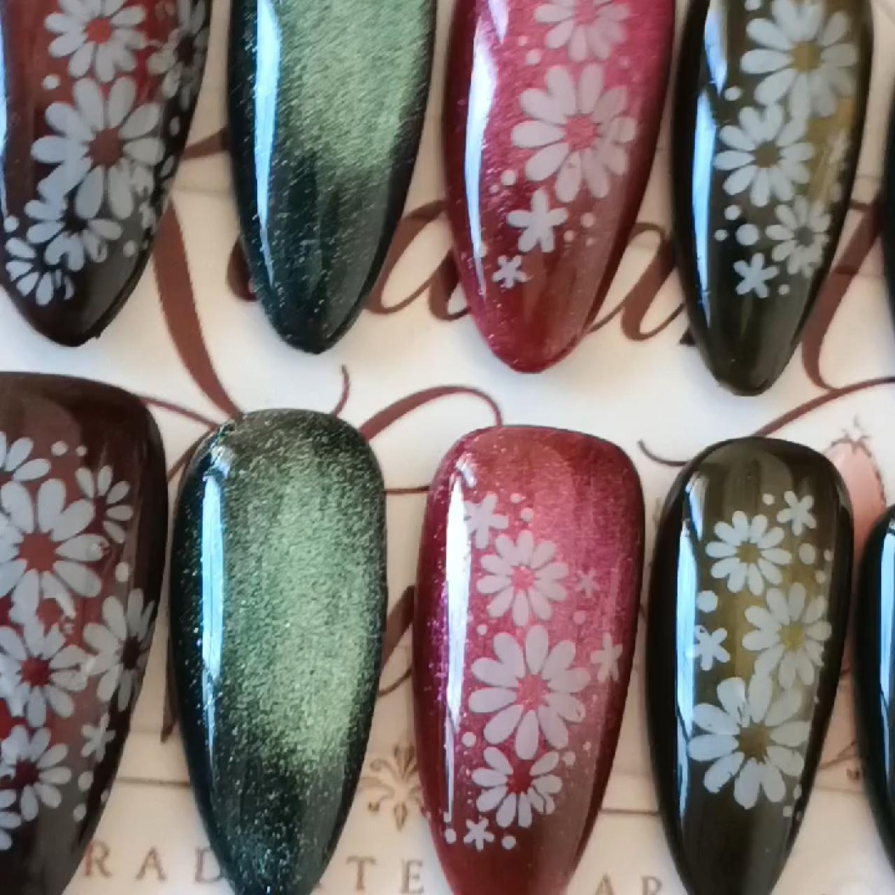 item listed by radiant_nails