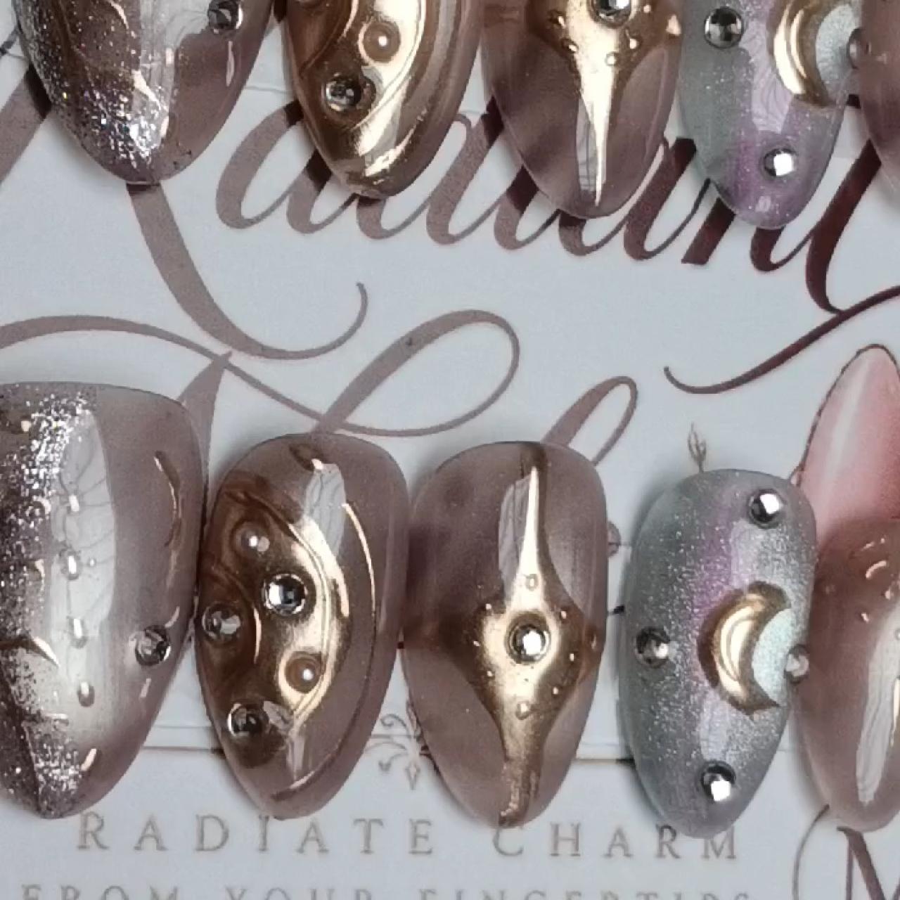 item listed by radiant_nails
