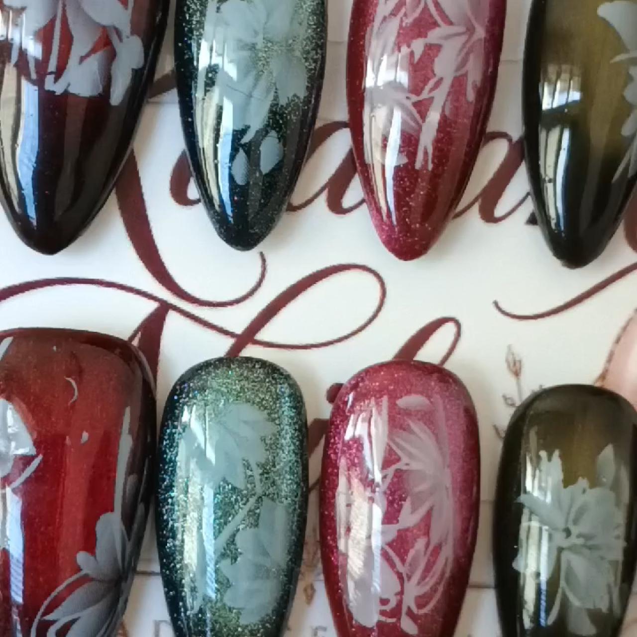 item listed by radiant_nails