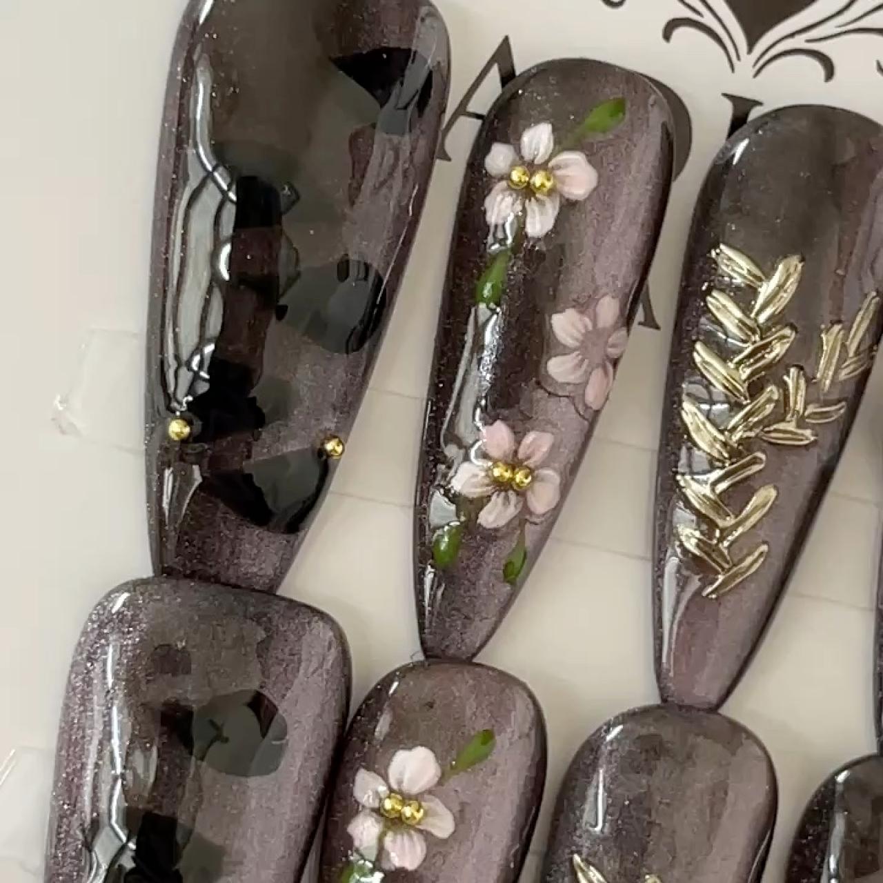 item listed by radiant_nails