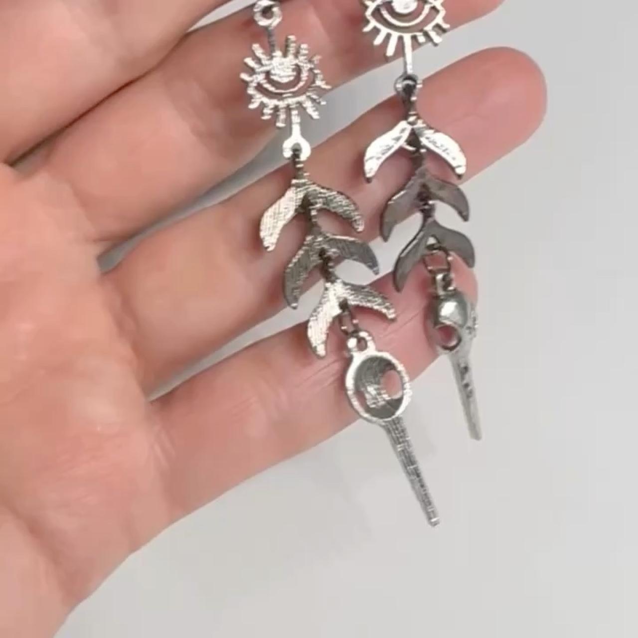 item listed by moonglam