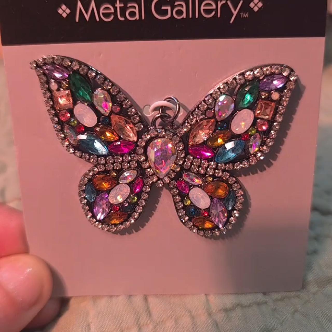 item listed by aquenichet