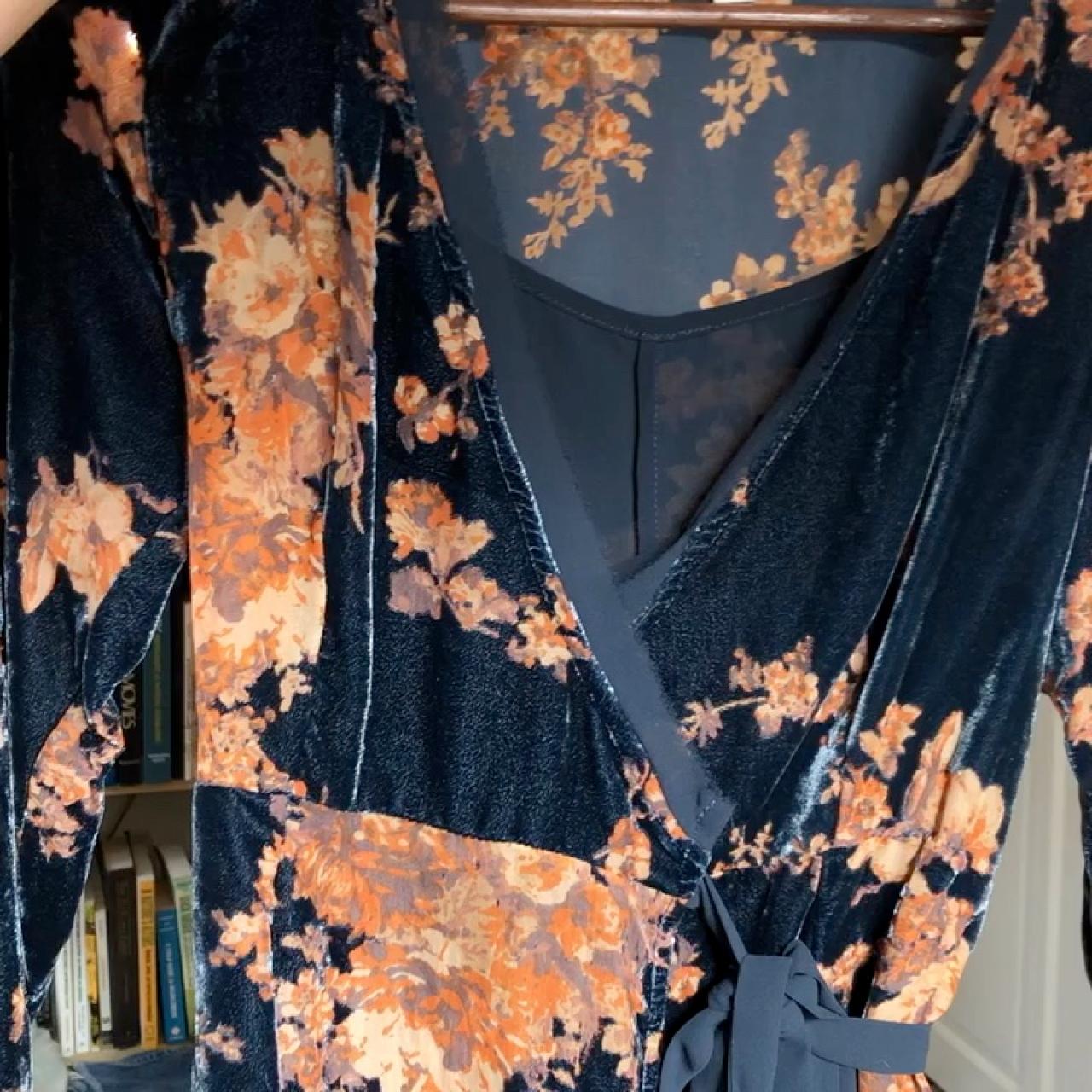 Bcbg floral velvet clearance burnout wrap dress