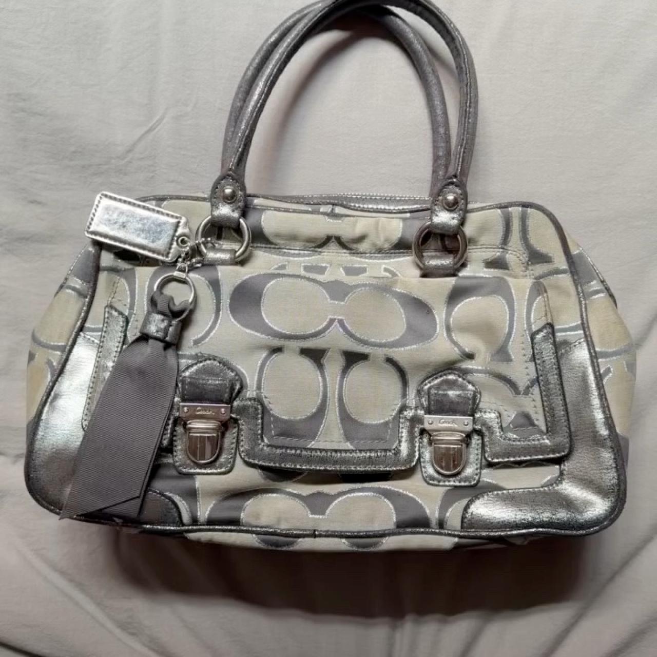 item listed by glittyxo