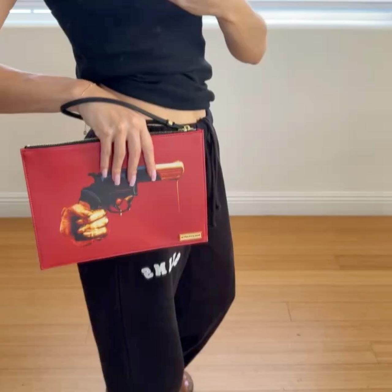 item listed by kayttt99