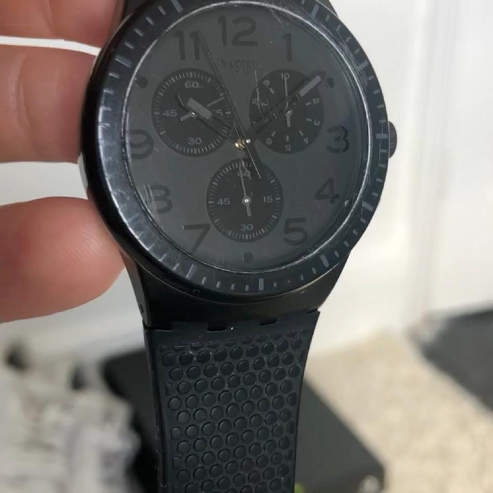 swatch piege black
