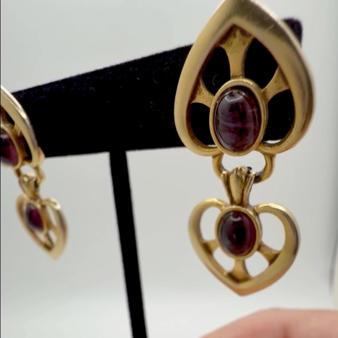 item listed by bea_bumblebee