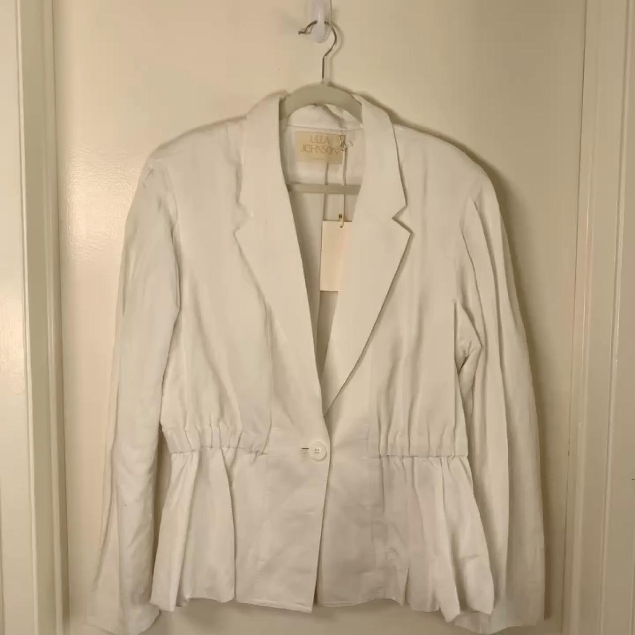 item listed by sunnyset_secondhand