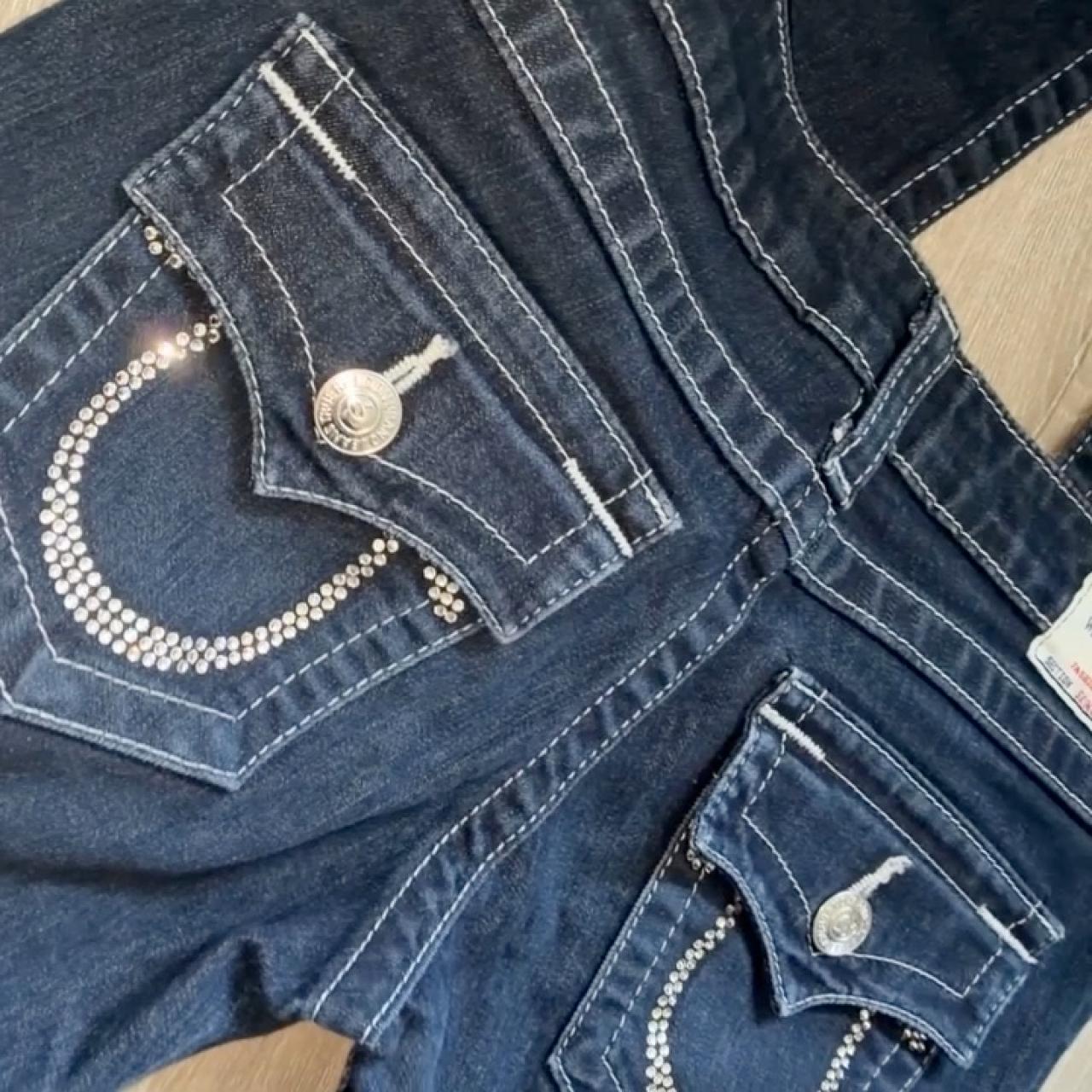 item listed by bellcamille