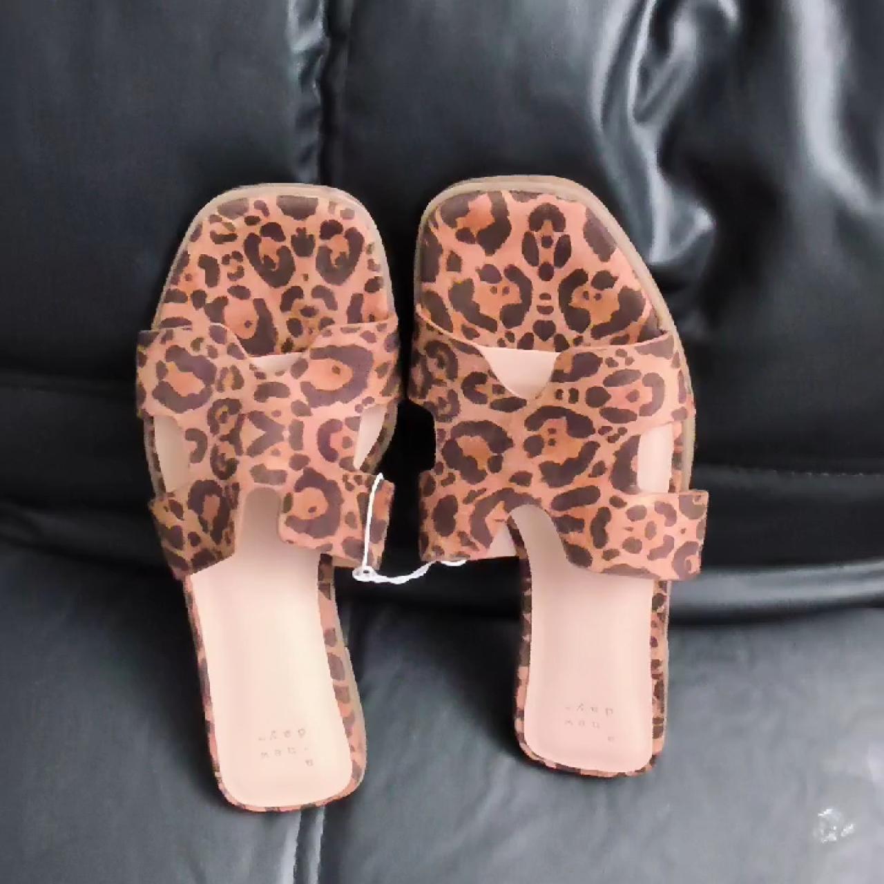 item listed by leo384594